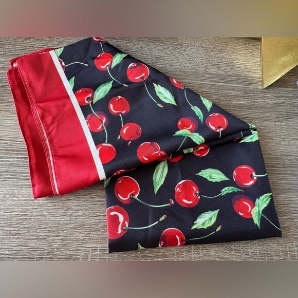 Cherry Print scarf N875 - Picture 4 of 4